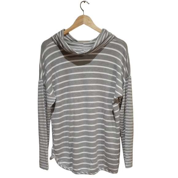 Cable & Gauge Women's Top Sweater Gray White Cowl Neck Size XL - Picture 2 of 5